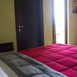 Gea Kaimaktsalan & Ξενοδοχείο Káto Loutrákion