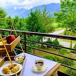 Gea Kaimaktsalan & Ξενοδοχείο 3*