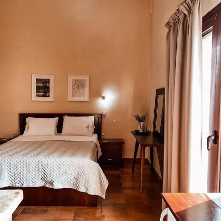 Gea Kaimaktsalan & Hotel 3*