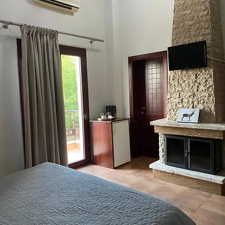 Gea Kaimaktsalan & Hotel Káto Loutrákion