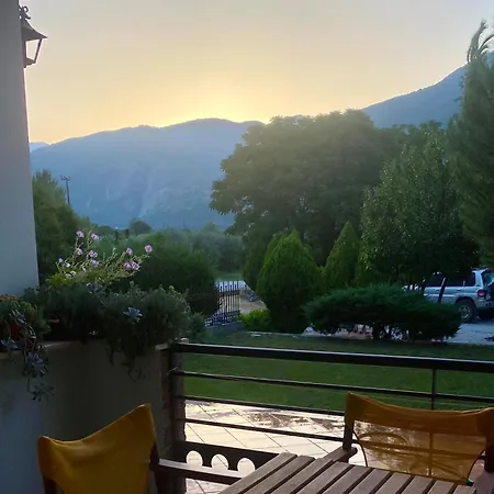 Gea Kaimaktsalan & 3*