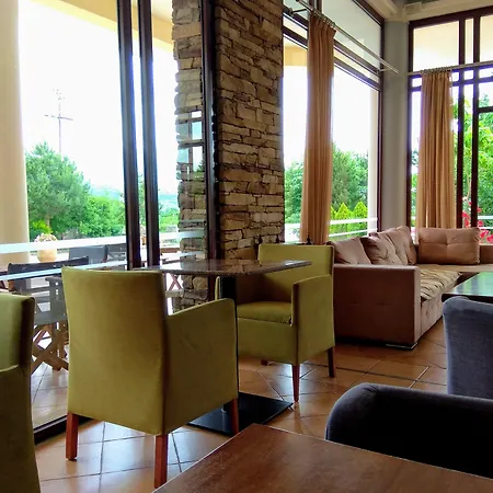 Hotel Gea Kaimaktsalan & Káto Loutrákion