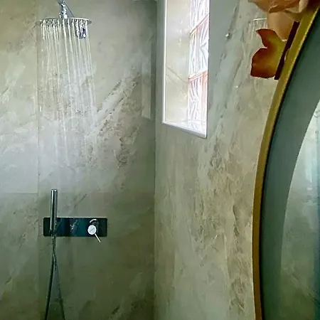 Gea Kaimaktsalan & Hotel 3*