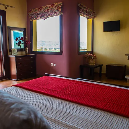 Gea Kaimaktsalan & Hotel