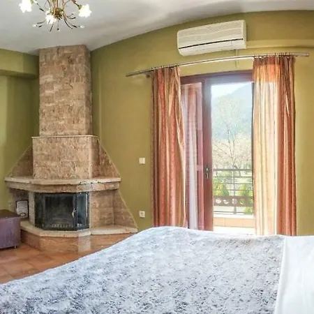 Gea Kaimaktsalan & Hotel 3*