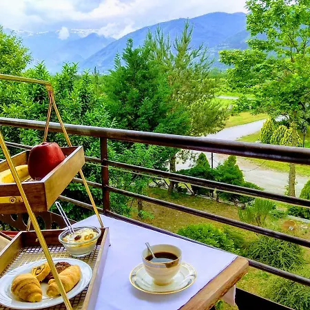 Gea Kaimaktsalan & Hotel 3*