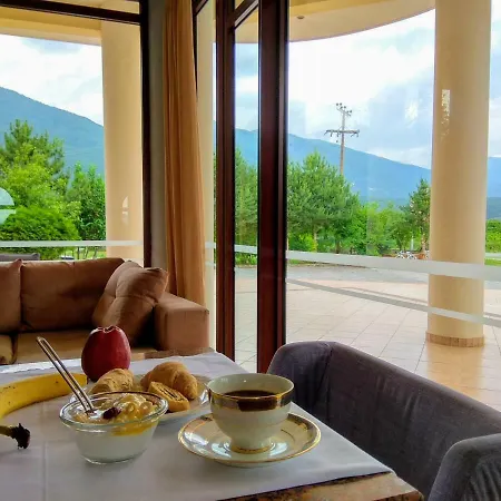 Gea Kaimaktsalan & Hotel Loutraki (Pella)