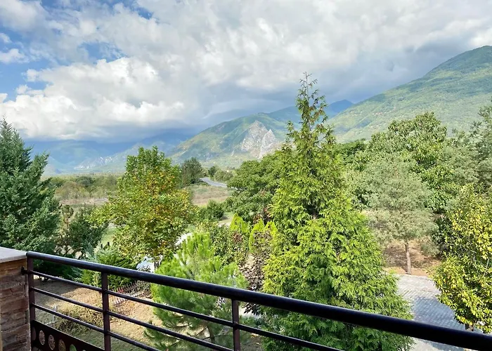 Gea Kaimaktsalan & Hotel 3*