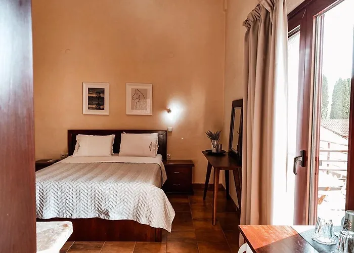 Gea Kaimaktsalan & Hotel 3*