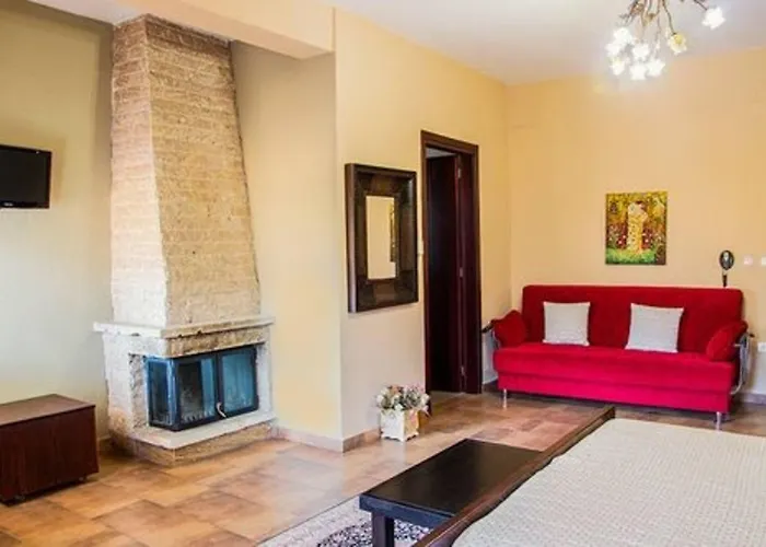 Gea Kaimaktsalan & 3*