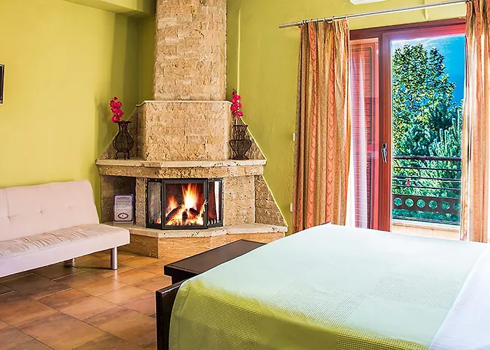 Gea Kaimaktsalan & 3*