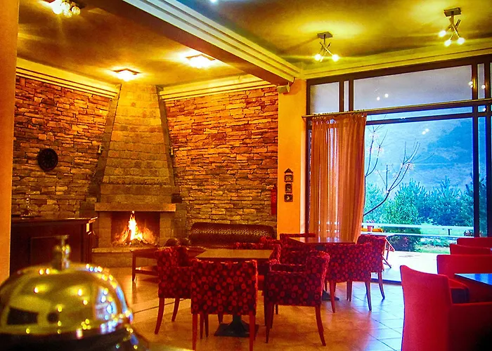 Gea Kaimaktsalan & Hotel Káto Loutrákion