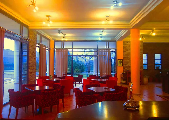 Gea Kaimaktsalan & Hotel 3*