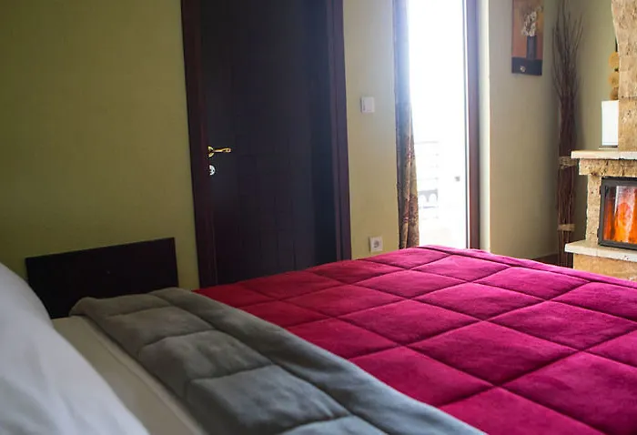 Gea Kaimaktsalan & Hotel Káto Loutrákion