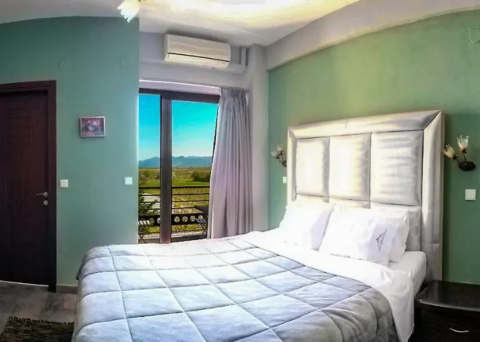 Gea Kaimaktsalan & Hotel 3*