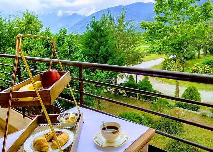 Gea Kaimaktsalan & Hotel 3*