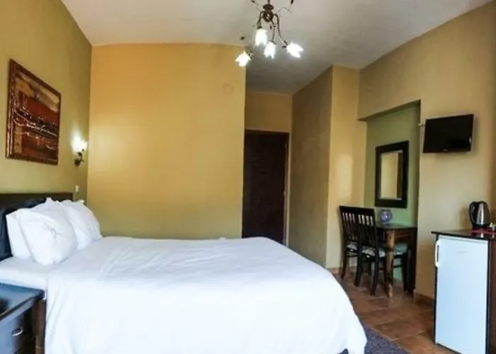 Gea Kaimaktsalan & Hotel 3*